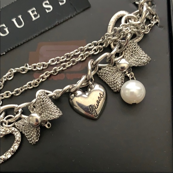 GUESS Hearts Bows and pearls silver bracelet - Picture 3 of 3
